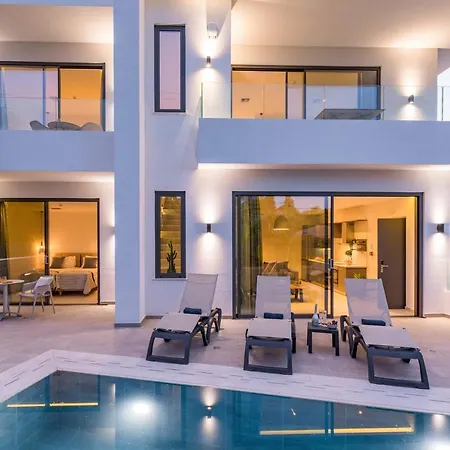 Villa Bougainvillea Boutique 1 By *